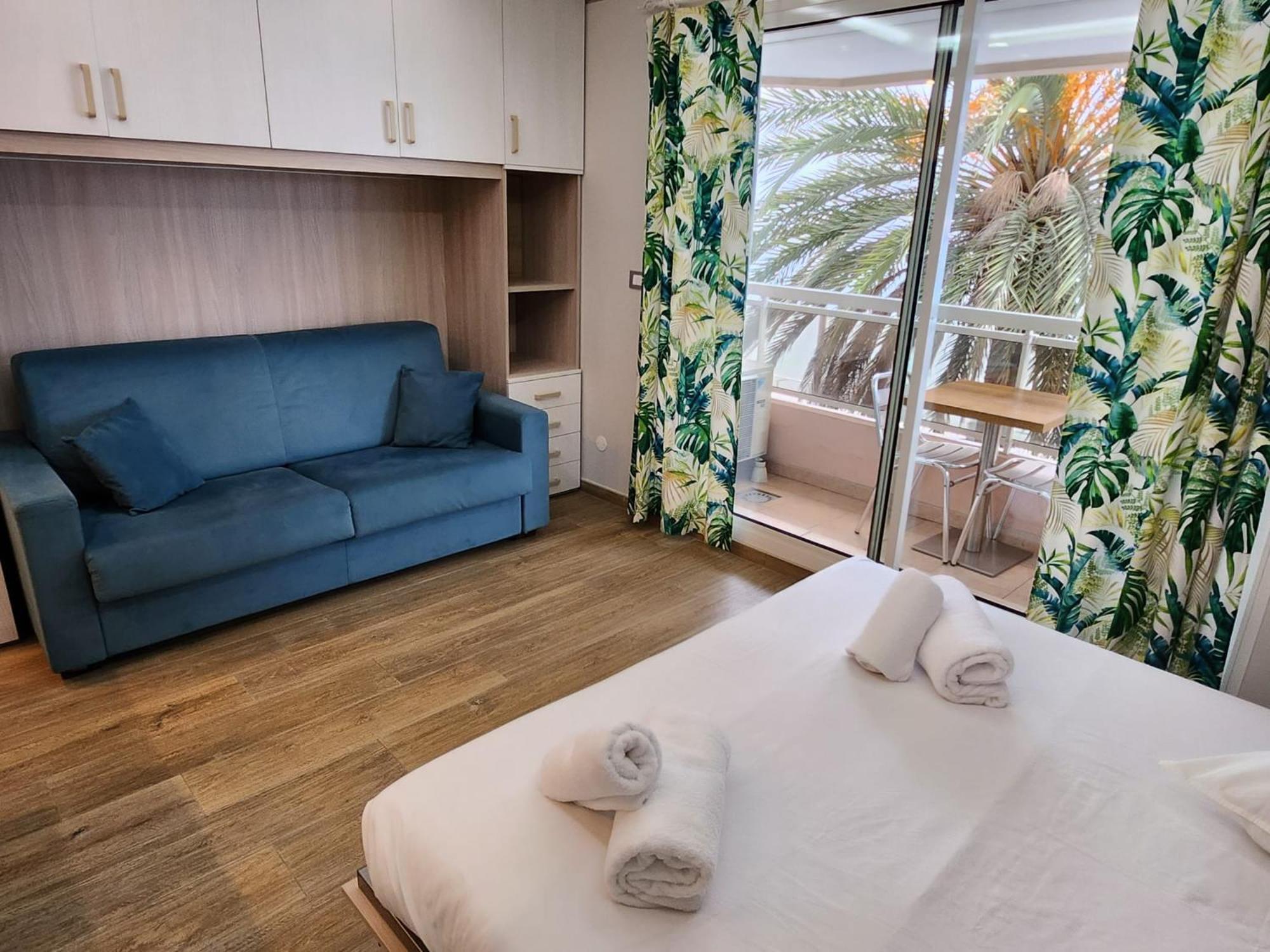 Bluemarine, Studio Vista Mare Menton Exterior photo